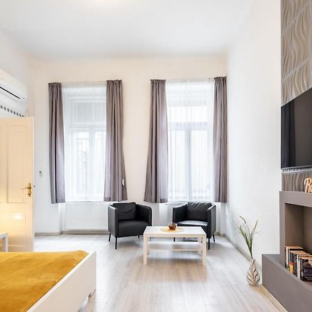 New, High Quality Apartment In The City Center Budapest Eksteriør billede