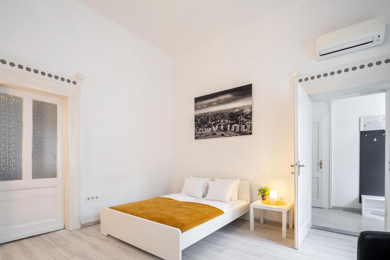 New, High Quality Apartment In The City Center Budapest Eksteriør billede